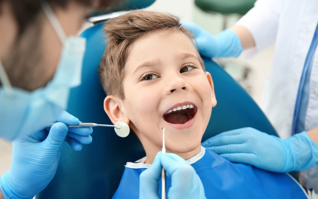 Come prendersi cura dei denti dei bambini