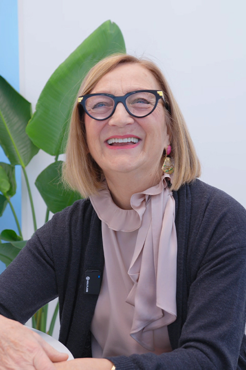 Bianca ha ritrovato serenità e sorriso grazie alla professionalità di EZ Clinica Odontoiatrica. Accoglienza, chiarezza e un percorso personalizzato confermano la soddisfazione dei pazienti e la qualità delle nostre cure.